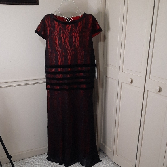Ashro Black and Red Gown with Bateau Neckline - Picture 1 of 8